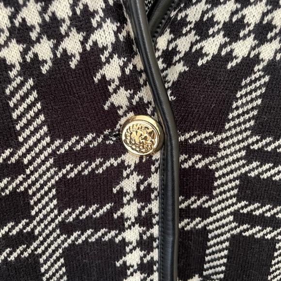 NWT ANNE KLEIN LONG CARDIGAN/SWEATER. ONE BUTTON CLOSURE. Elegant and cozy. - Picture 15 of 16